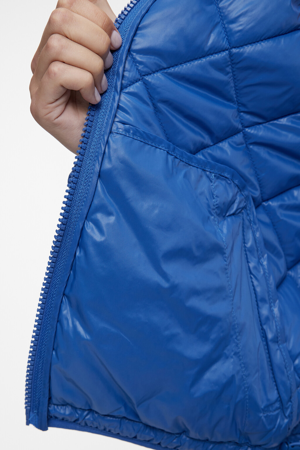 Куртка короткая стеганая с капюшоном и утяжками - цвет синий - 7