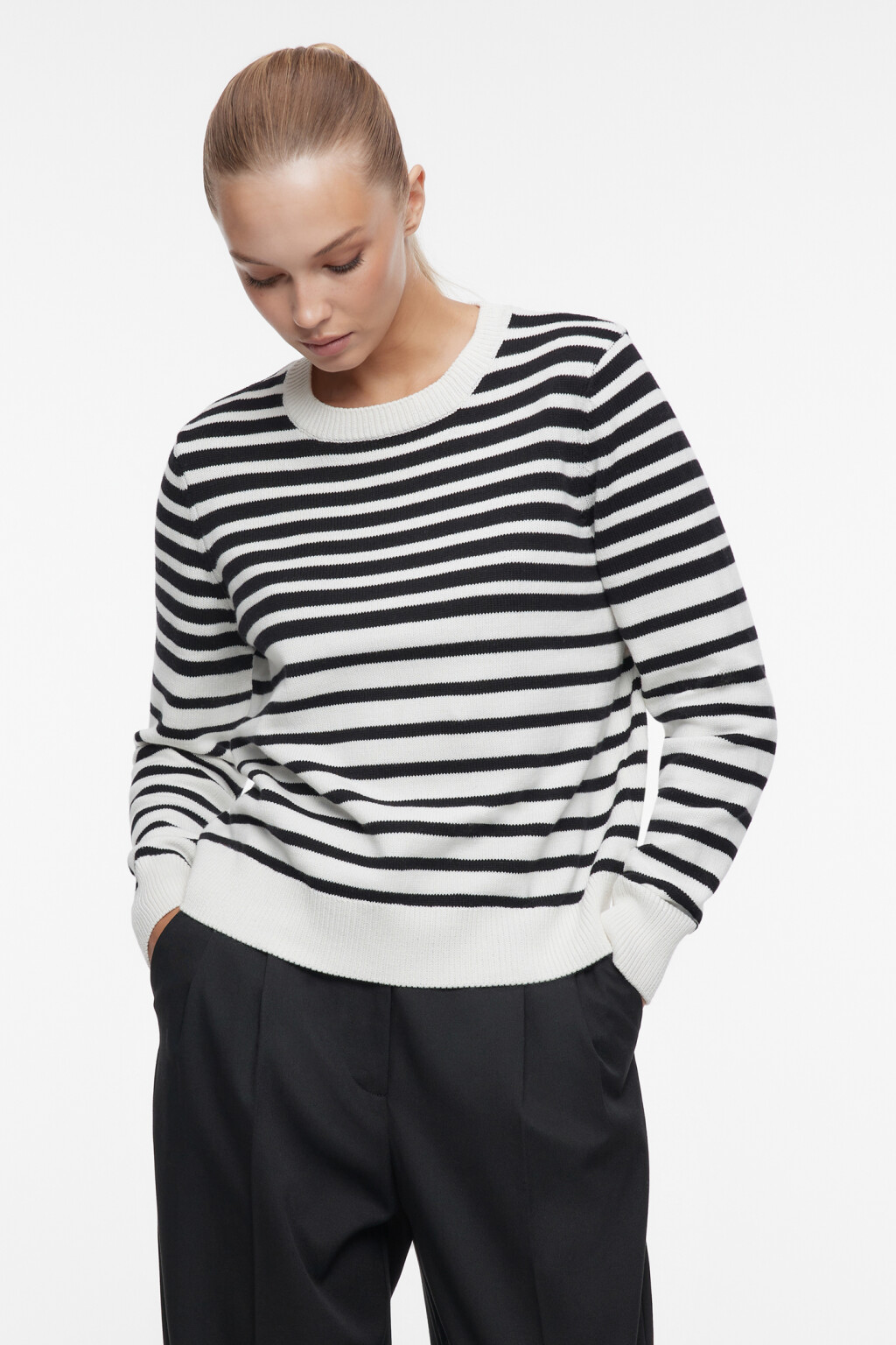 Джемпер вязаный хлопковый с принтом в полоску - цвет белый - 2