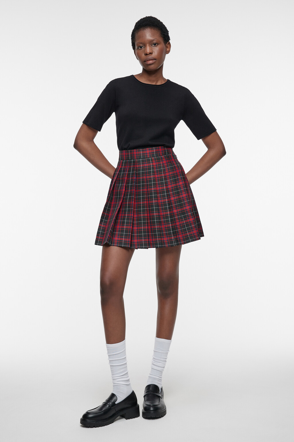 Юбка А-силуэта креповая в складку в стиле преппи - цвет красный - 4