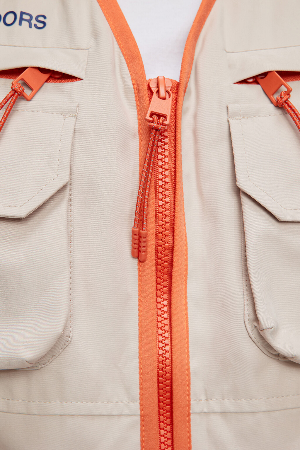 Жилет хлопковый с накладными карманами в походном стиле - цвет коричневый - 6