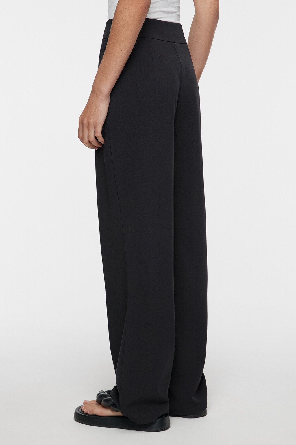 Брюки широкие костюмные со средней посадкой - цвет черный - 4