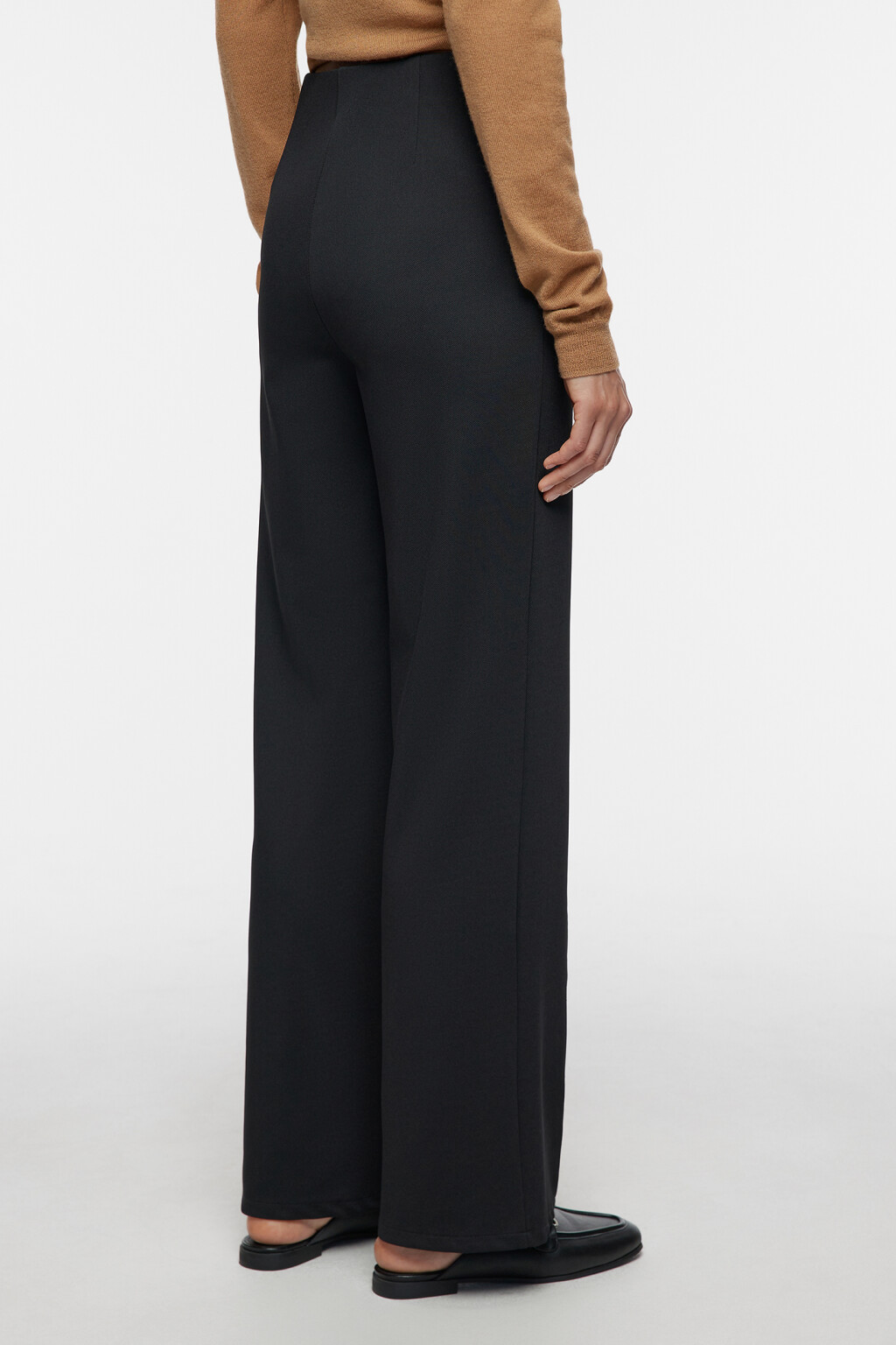 Брюки широкие костюмные со средней посадкой - цвет черный - 4