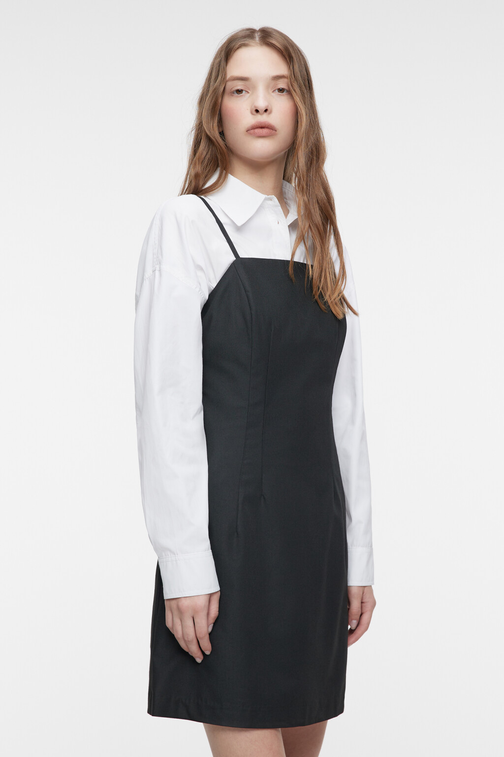 Платье-сарафан JudyDress мини приталенное - цвет черный - 2