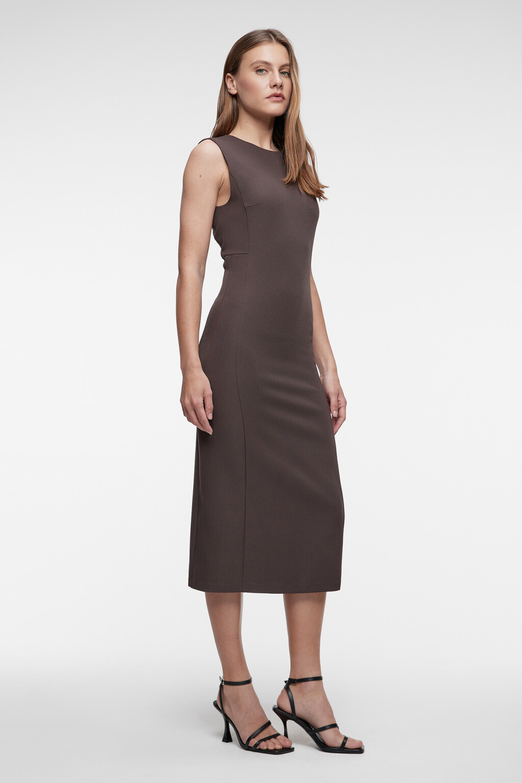 Платье-футляр миди облегающее без рукавов - цвет коричневый - 3