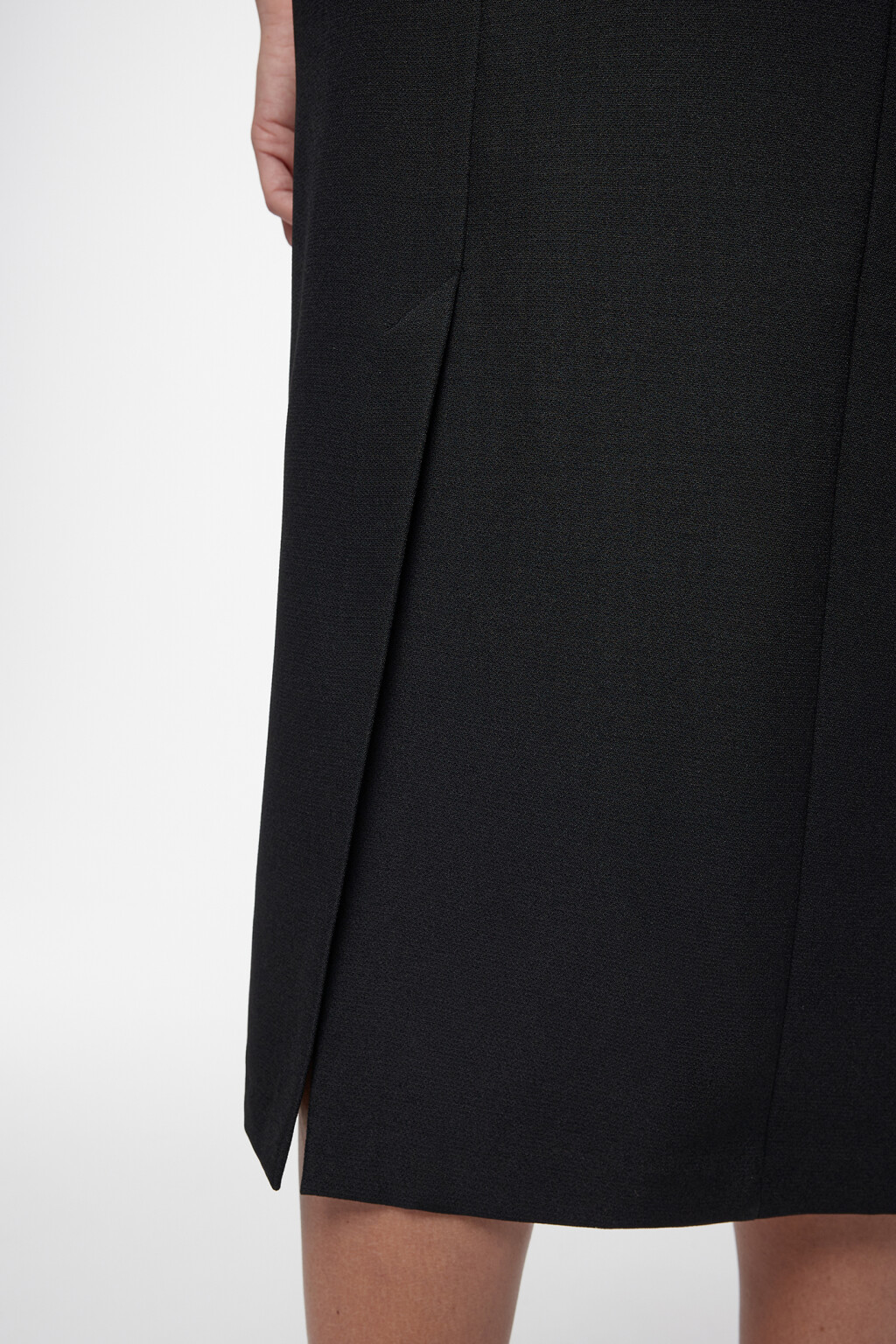 Платье-футляр миди облегающее без рукавов - цвет черный - 6