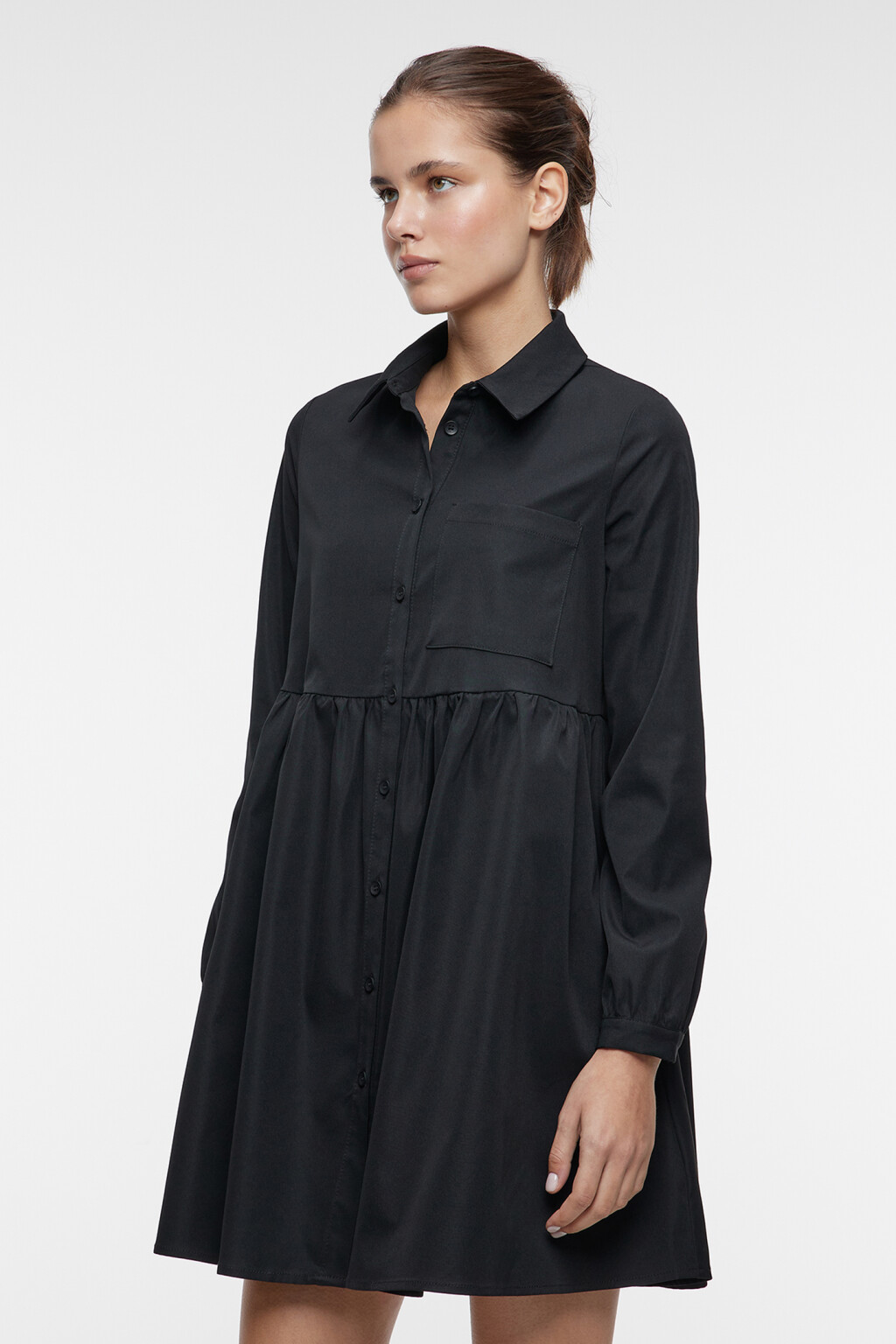 Платье-рубашка мини свободное с нагрудным карманом - цвет черный - 3