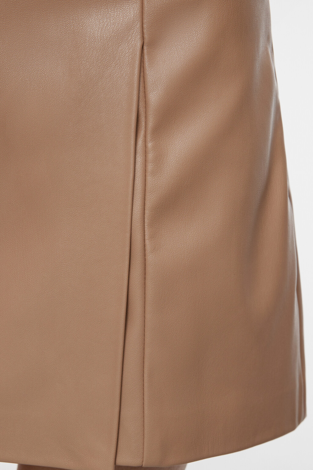 Юбка-шорты мини с запахом из искусственной кожи - цвет коричневый - 5