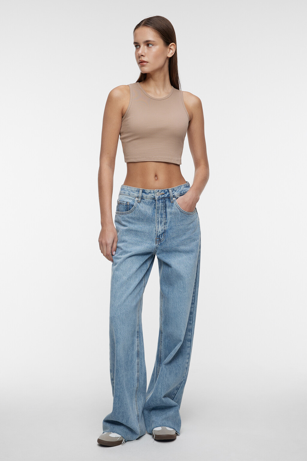 Топ-майка хлопковый укороченный на широких бретелях - цвет бежевый - 2