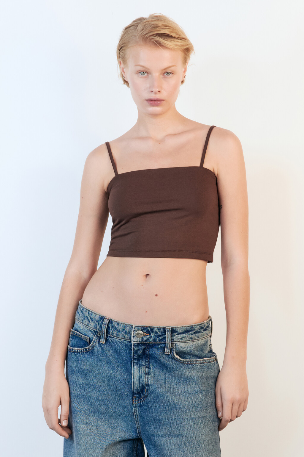 Топ-майка хлопковый на тонких бретелях - цвет коричневый - 2
