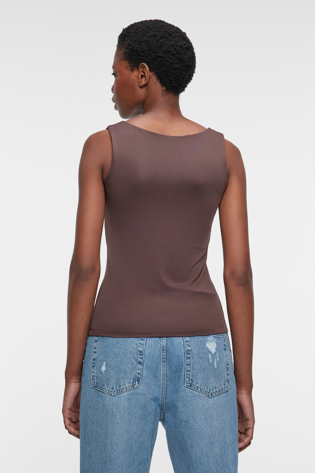 Майка облегающая гладкая с подкладкой на груди - цвет коричневый - 4