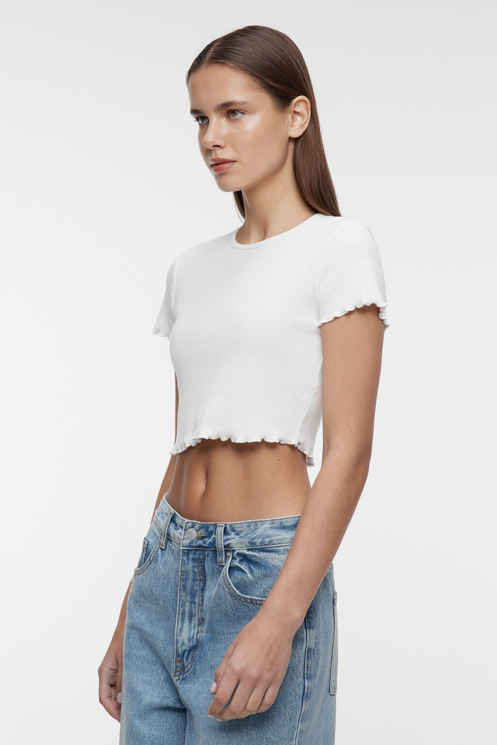 Топ-футболка хлопковый в рубчик с волнистыми краями - цвет белый - 3