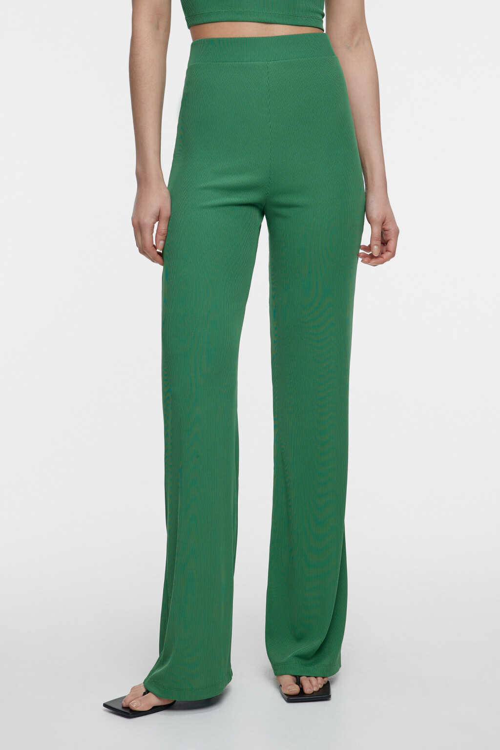 Брюки прямые в рубчик с поясом-резинкой - цвет зеленый - 2