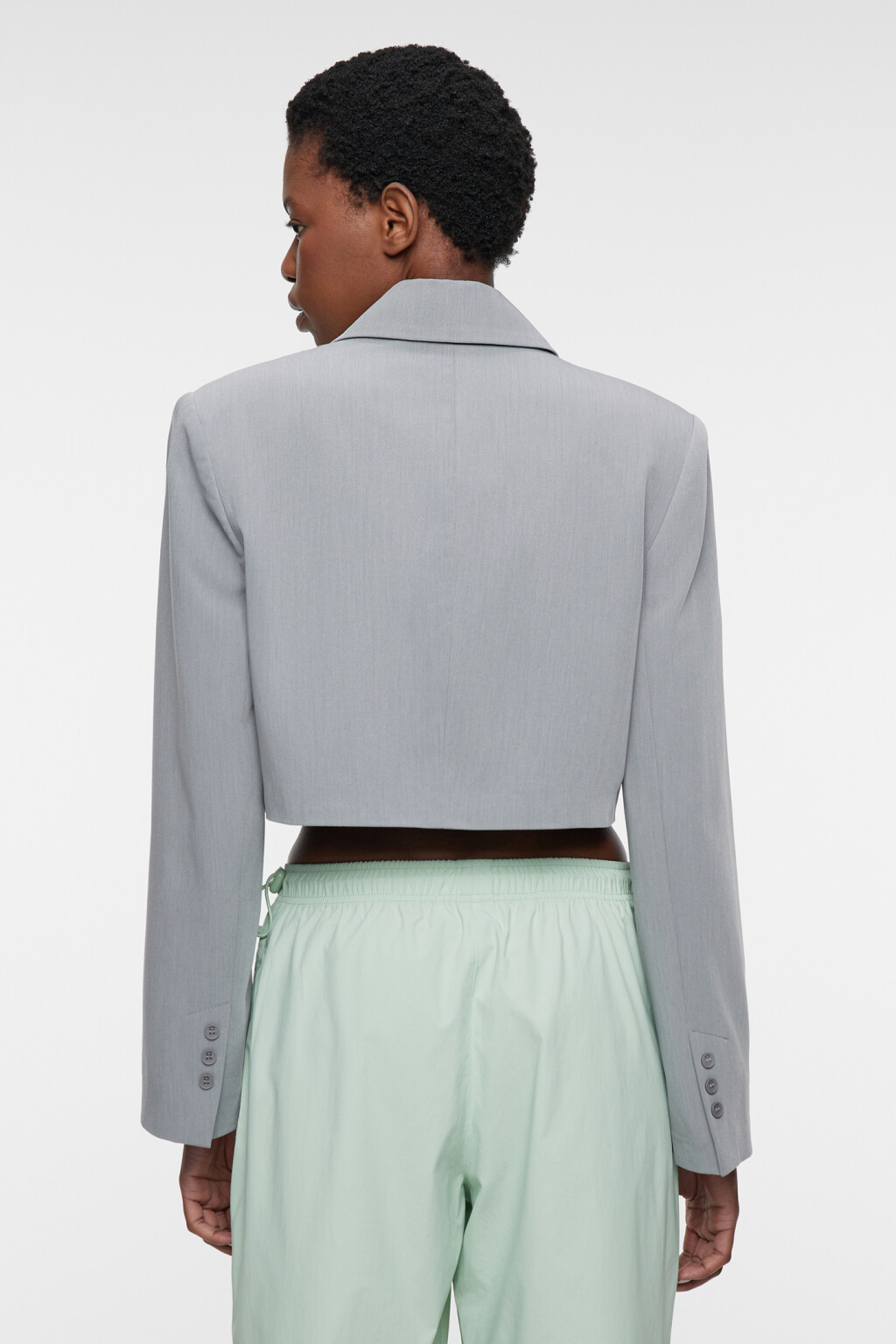 Пиджак однобортный укороченный из костюмной ткани - цвет серый - 4