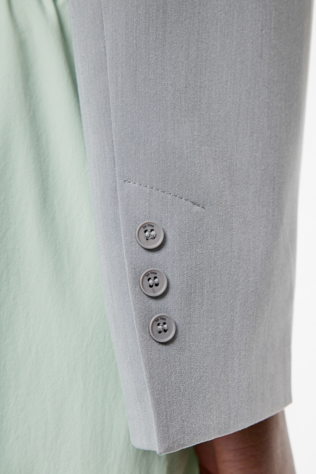 Пиджак однобортный укороченный из костюмной ткани - цвет серый - 7