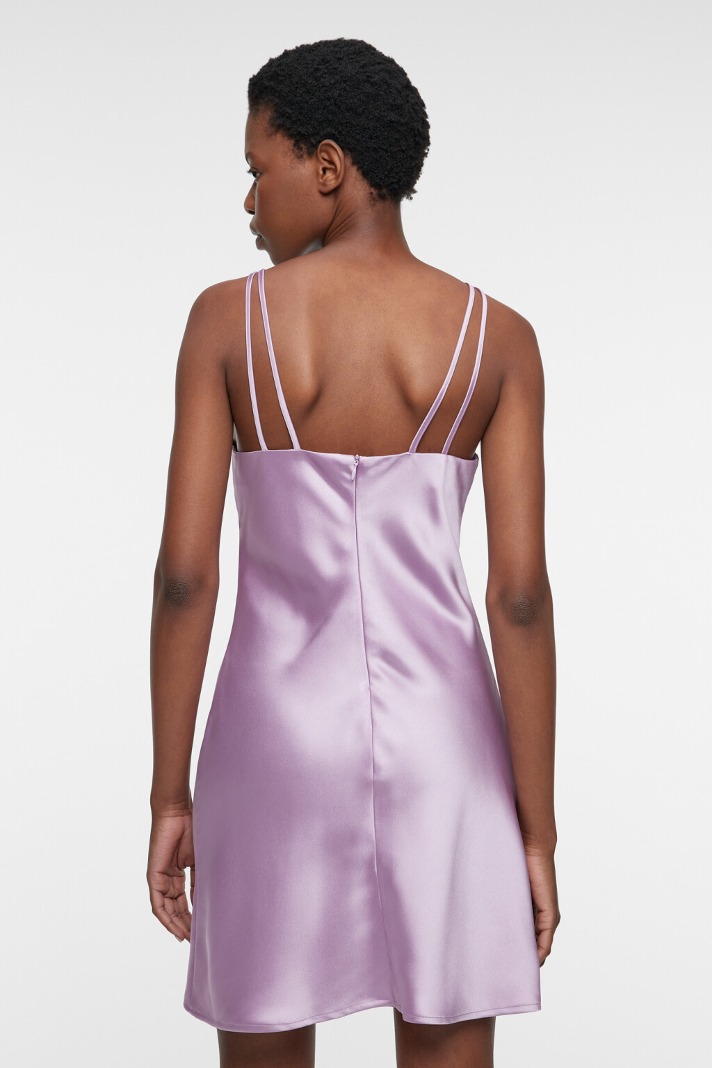 Платье-комбинация мини атласное с кружевной отделкой - цвет розовый - 5