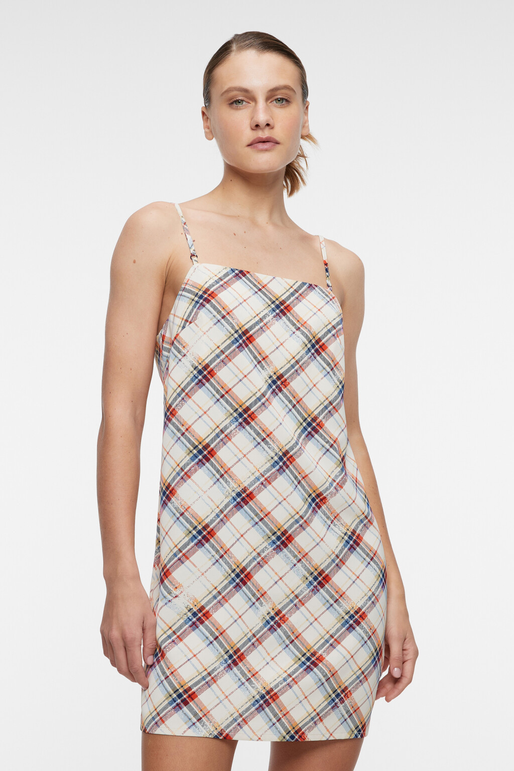 Платье-сарафан мини прямое на тонких бретельках - цвет бежевый - 2