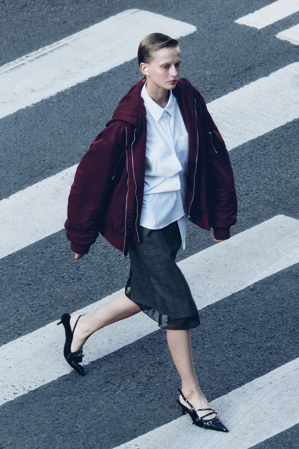 Юбка-карандаш миди в клетку с разрезом сзади - цвет серый - 9