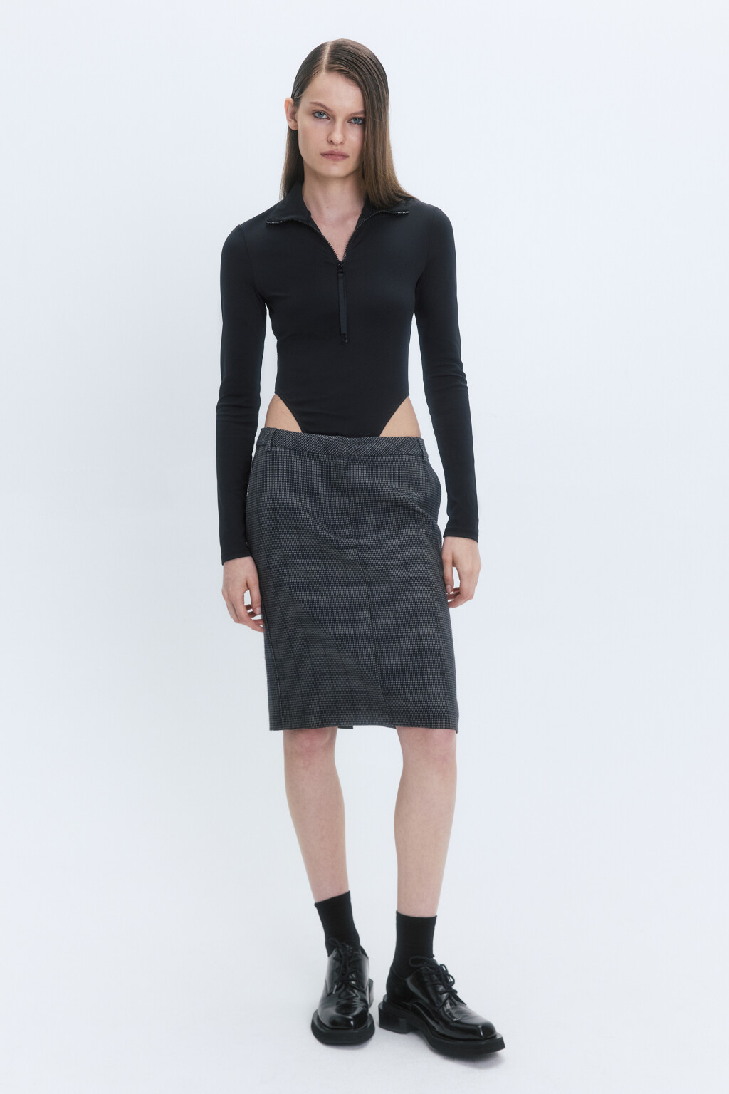 Юбка-карандаш миди в клетку с разрезом сзади - цвет серый - 6