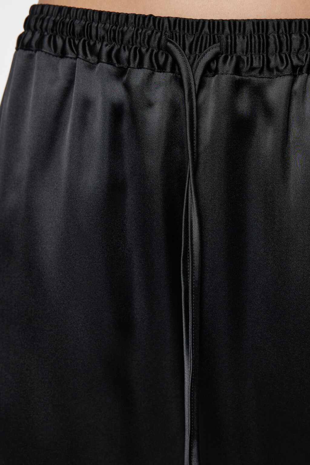 Брюки прямые атласные с поясом на завязках - цвет черный - 5