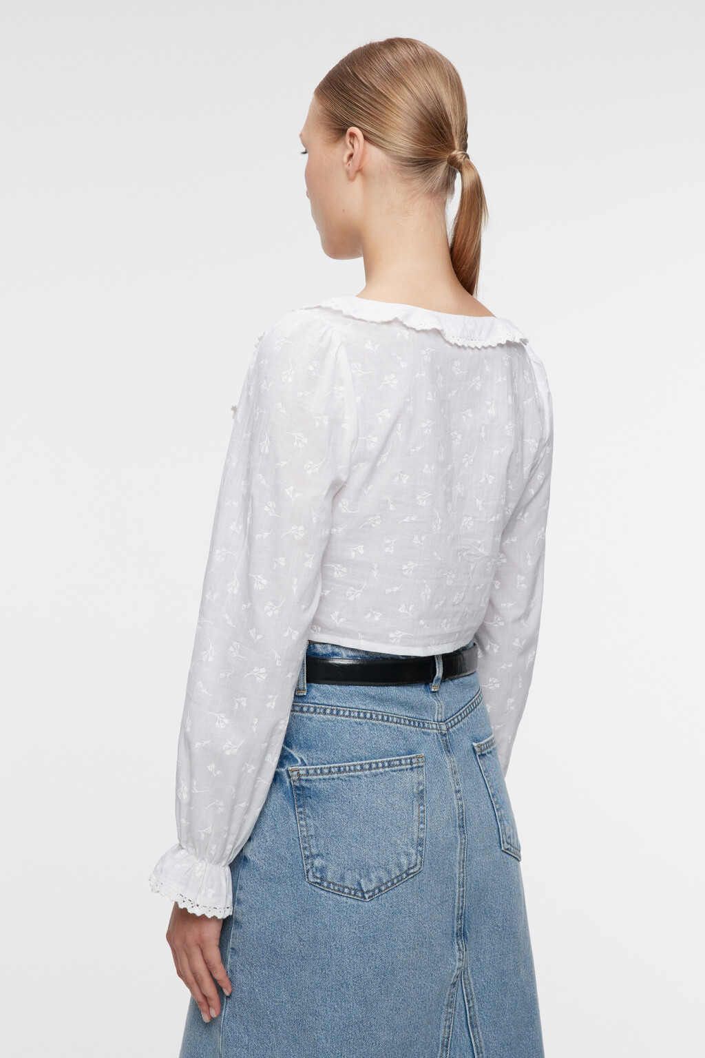 Блузка хлопковая с ажурным воротничком и манжетами - цвет белый - 4