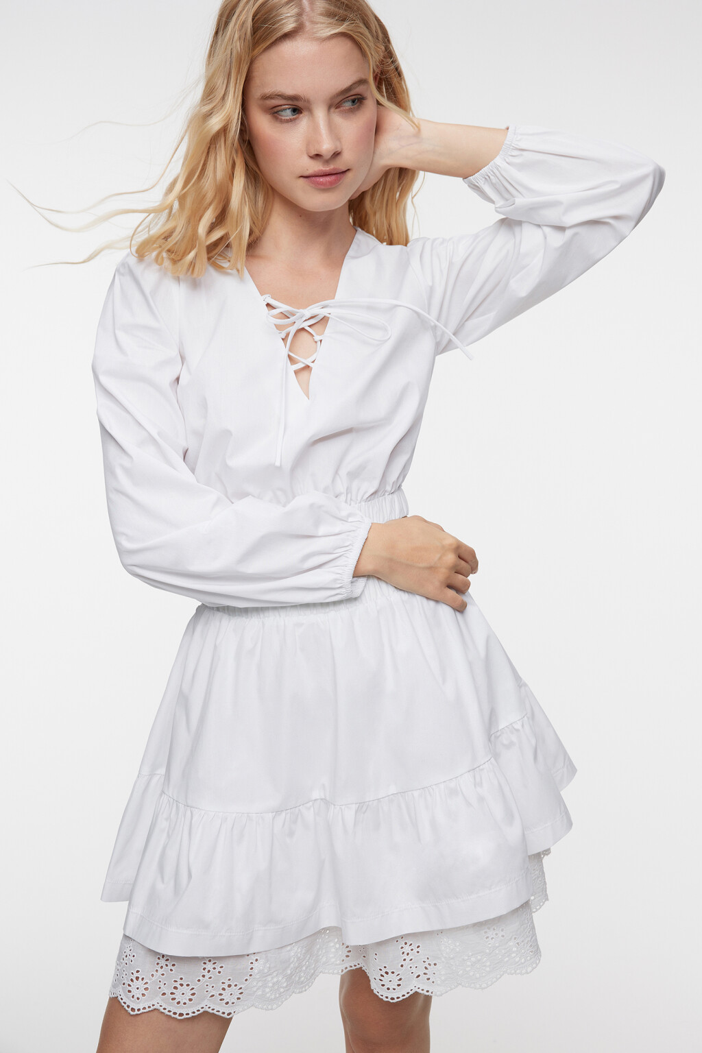 Юбка-солнышко мини хлопковая с ажурной подкладкой - цвет белый - 4