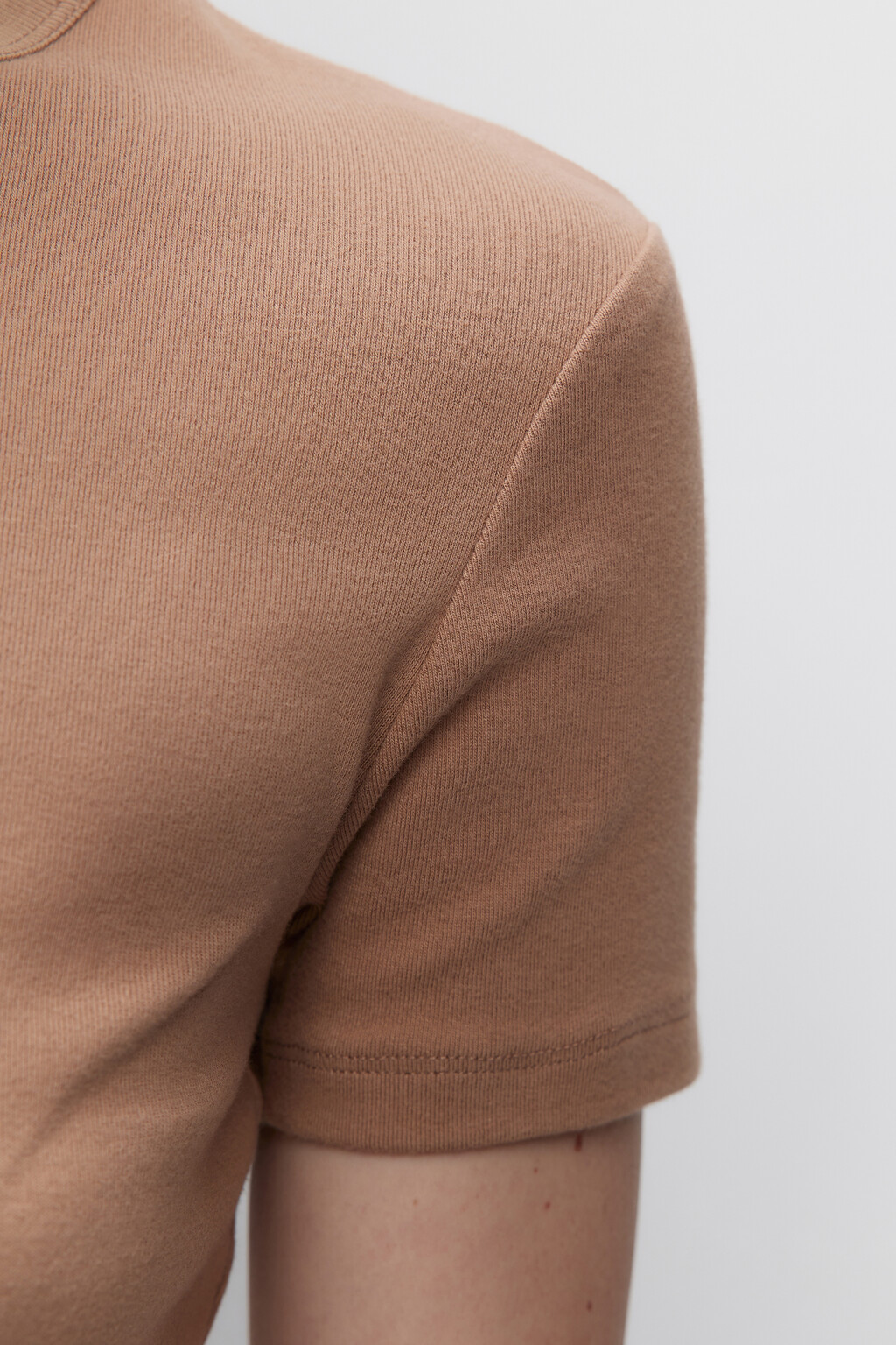 Футболка slim хлопковая облегающая в базовых цветах - цвет коричневый - 6