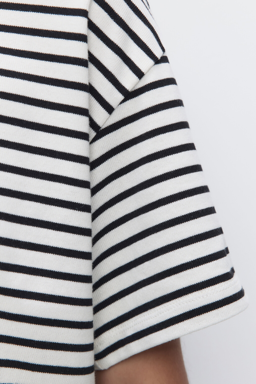 Футболка свободная хлопковая в полоску - цвет черный - 6