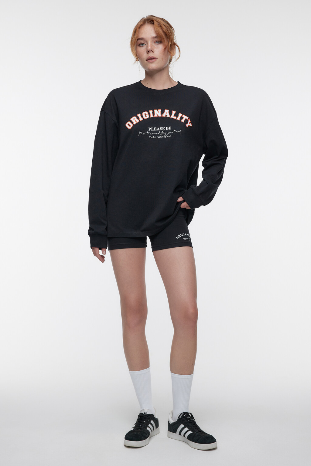 Лонгслив прямой хлопковый с принтом-надписью - цвет черный - 4