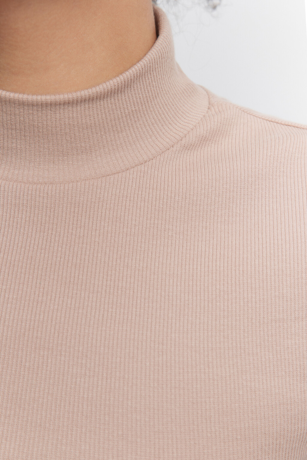 Футболка хлопковая облегающая с воротником-стойкой - цвет бежевый - 5