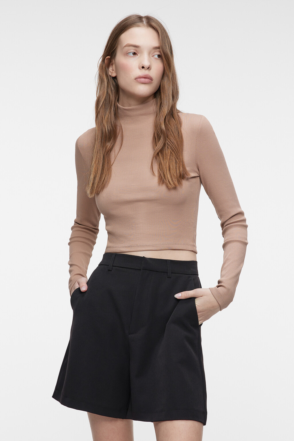 Водолазка хлопковая укороченная в рубчик - цвет бежевый - 1