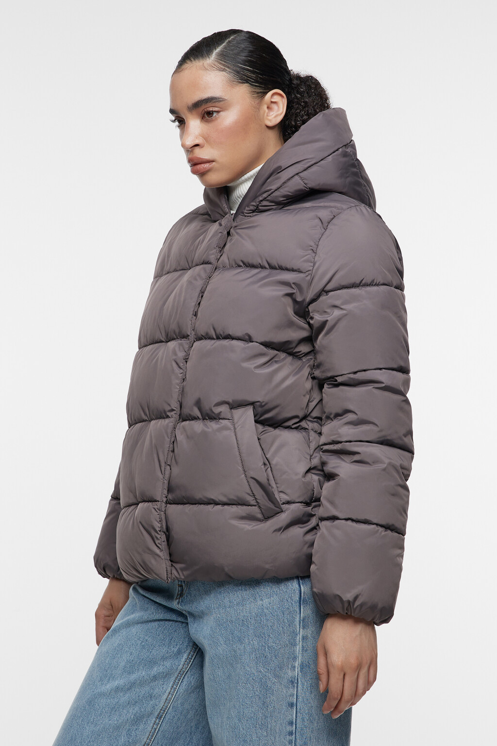 Куртка короткая стеганая с капюшоном - цвет серый - 3
