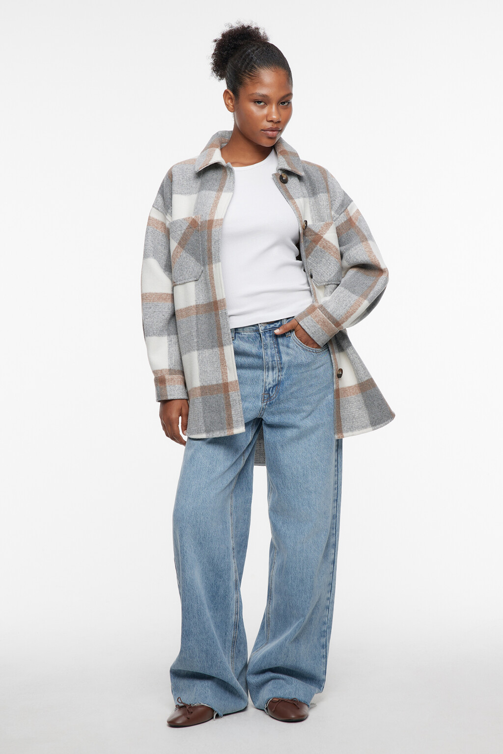 Полупальто короткое с нагрудными карманами - цвет серый - 1