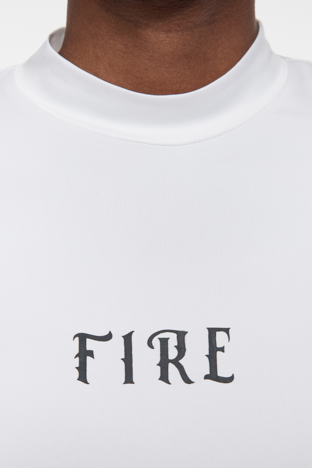 Водолазка сетчатая укороченная с принтом - цвет белый - 6