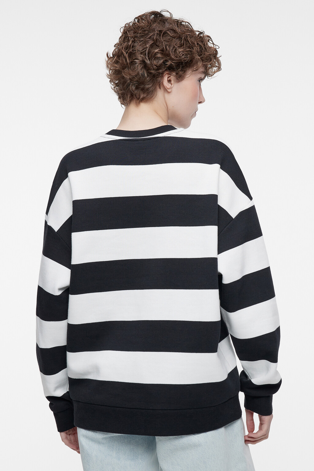 Свитшот хлопковый свободный с принтом в полоску - цвет черный - 4