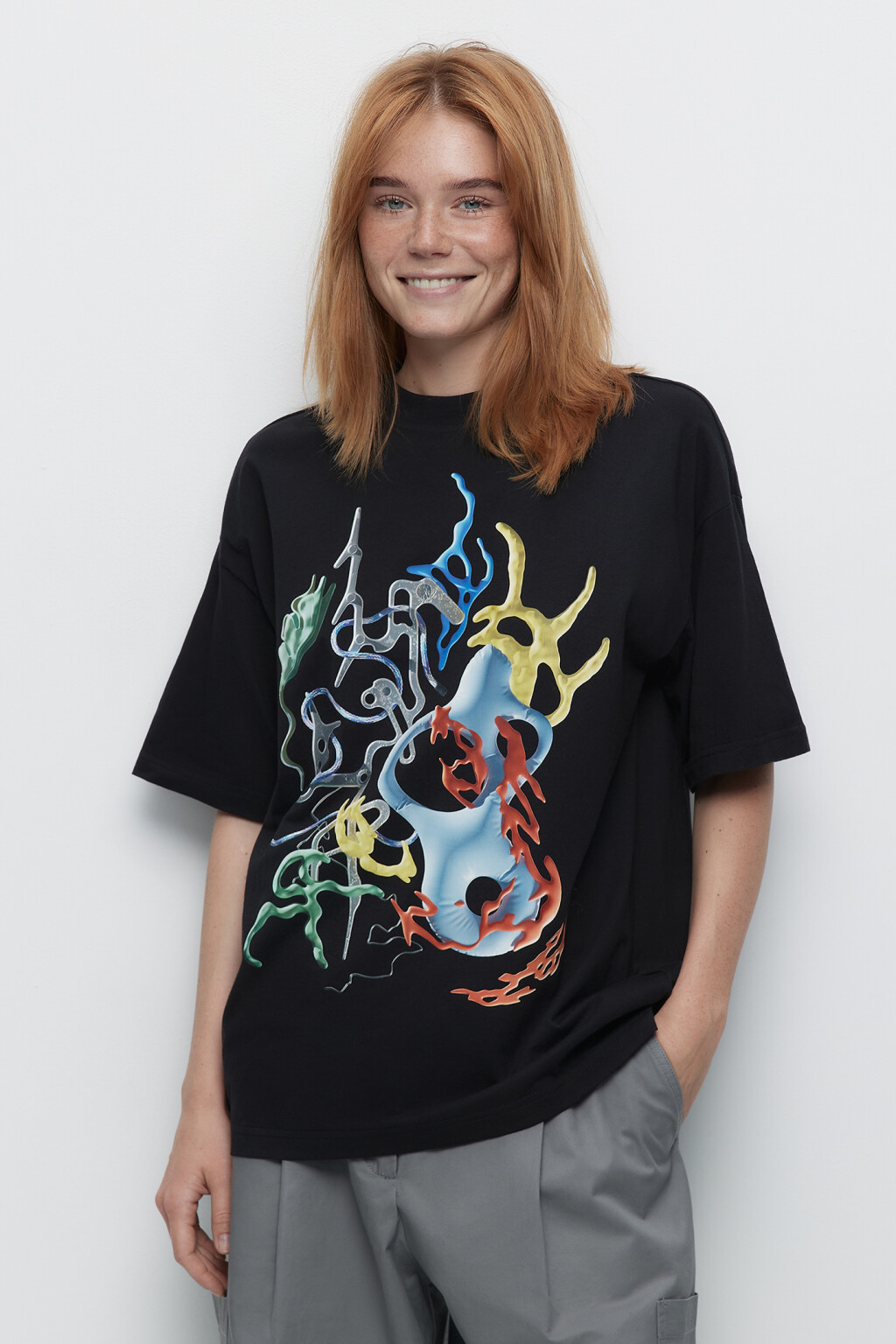 Футболка oversize хлопковая с принтом-абстракцией - цвет черный - 2