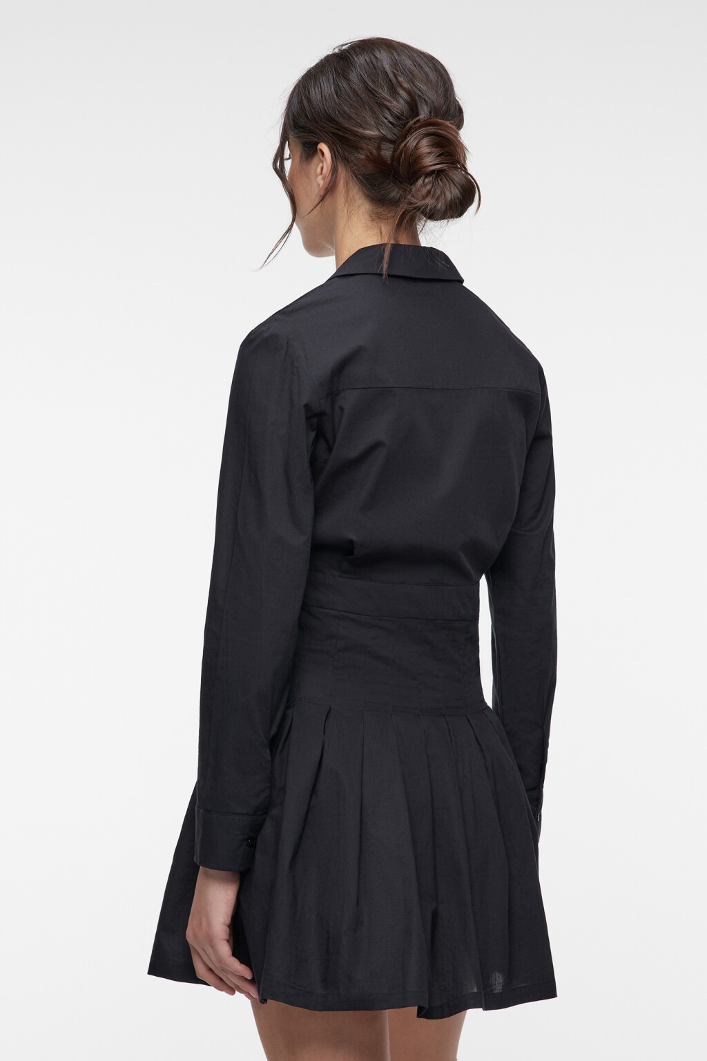 Платье мини приталенное с отложным воротником и запахом - цвет черный - 3