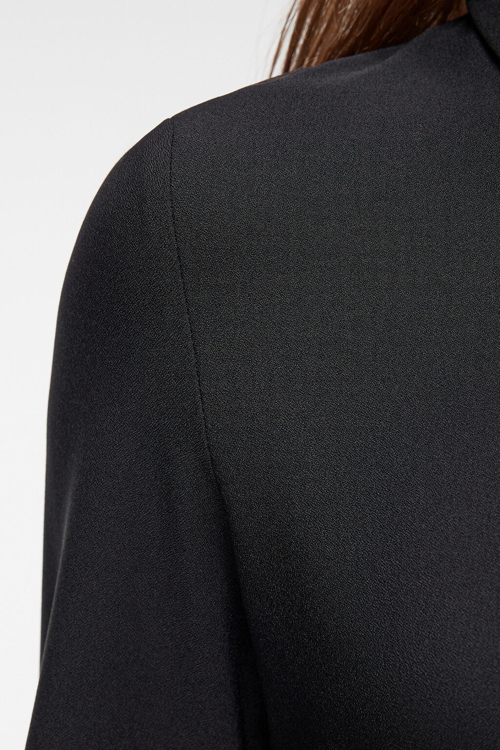 Платье миди с отложным воротником и запахом на юбке - цвет черный - 6