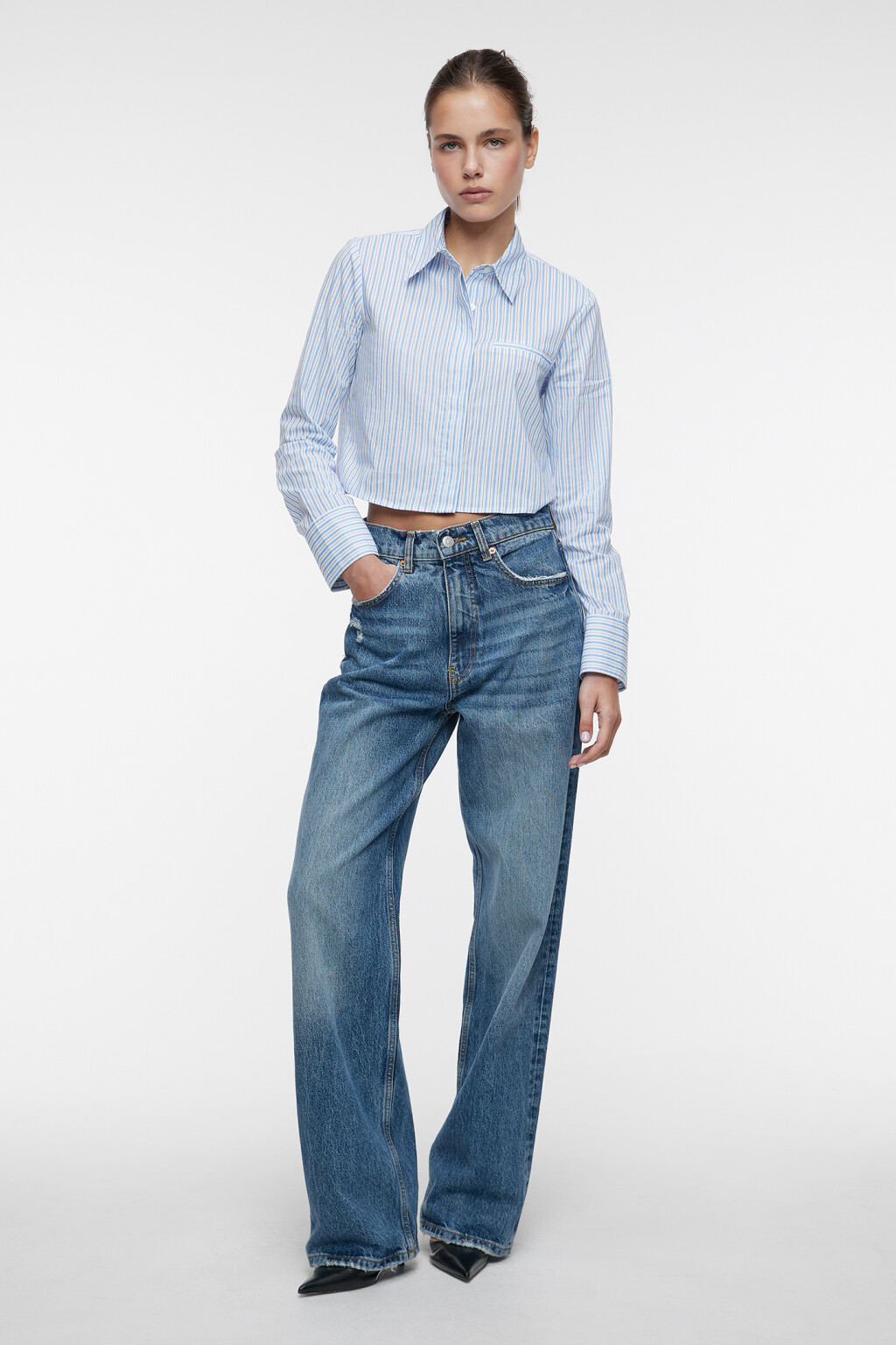 Блузка-рубашка хлопковая укороченная с потайным карманом - цвет голубой - 4