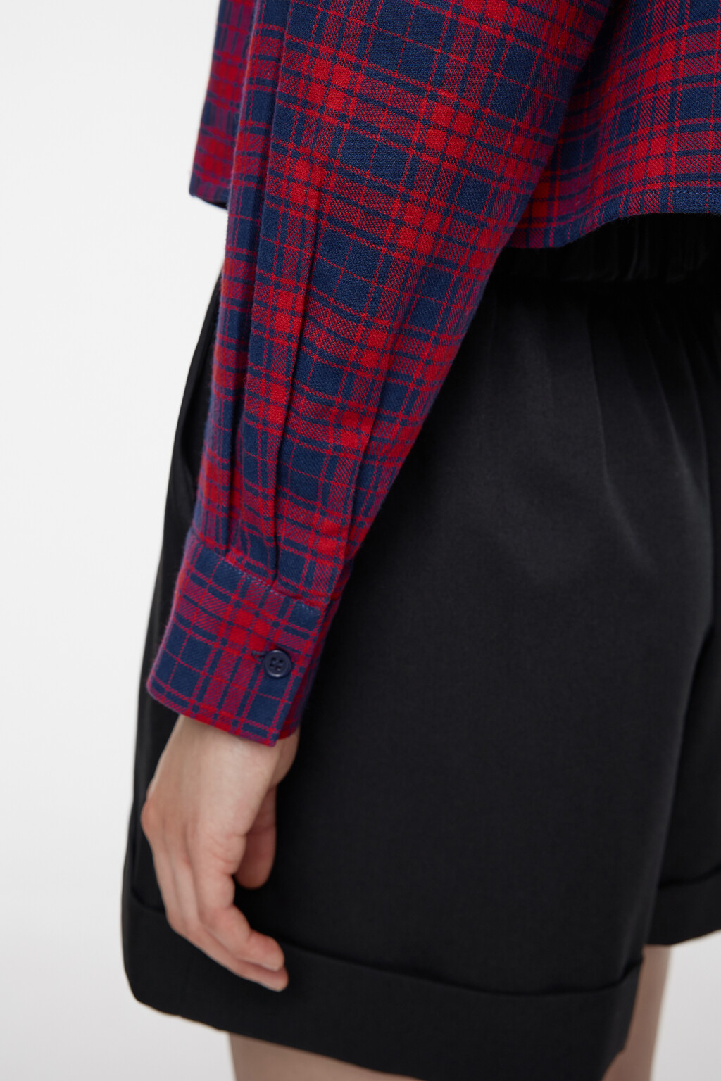 Рубашка фланелевая укороченная с принтом в клетку - цвет красный - 6