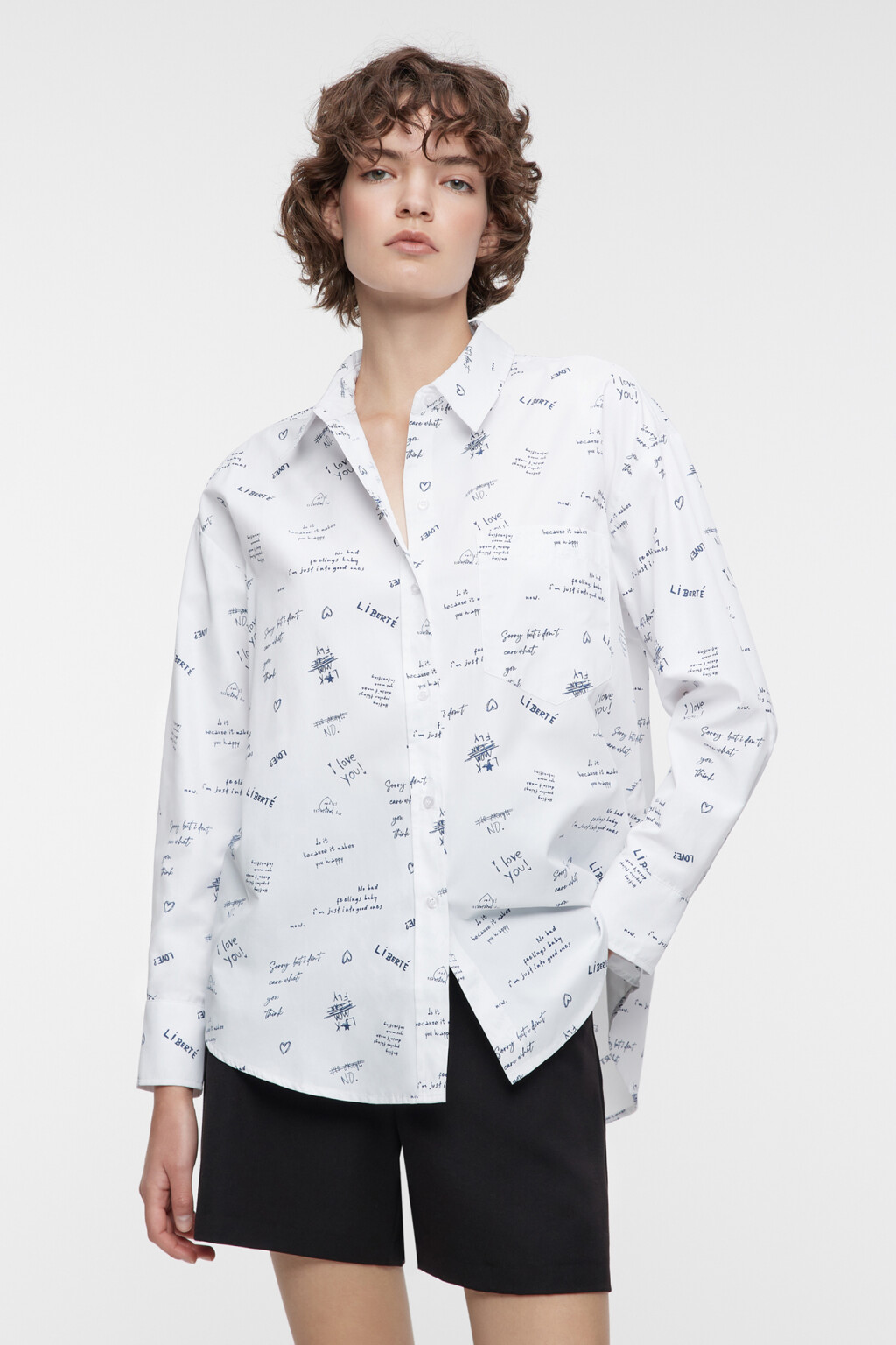 Рубашка oversize хлопковая с рисунками и надписями - цвет белый - 2