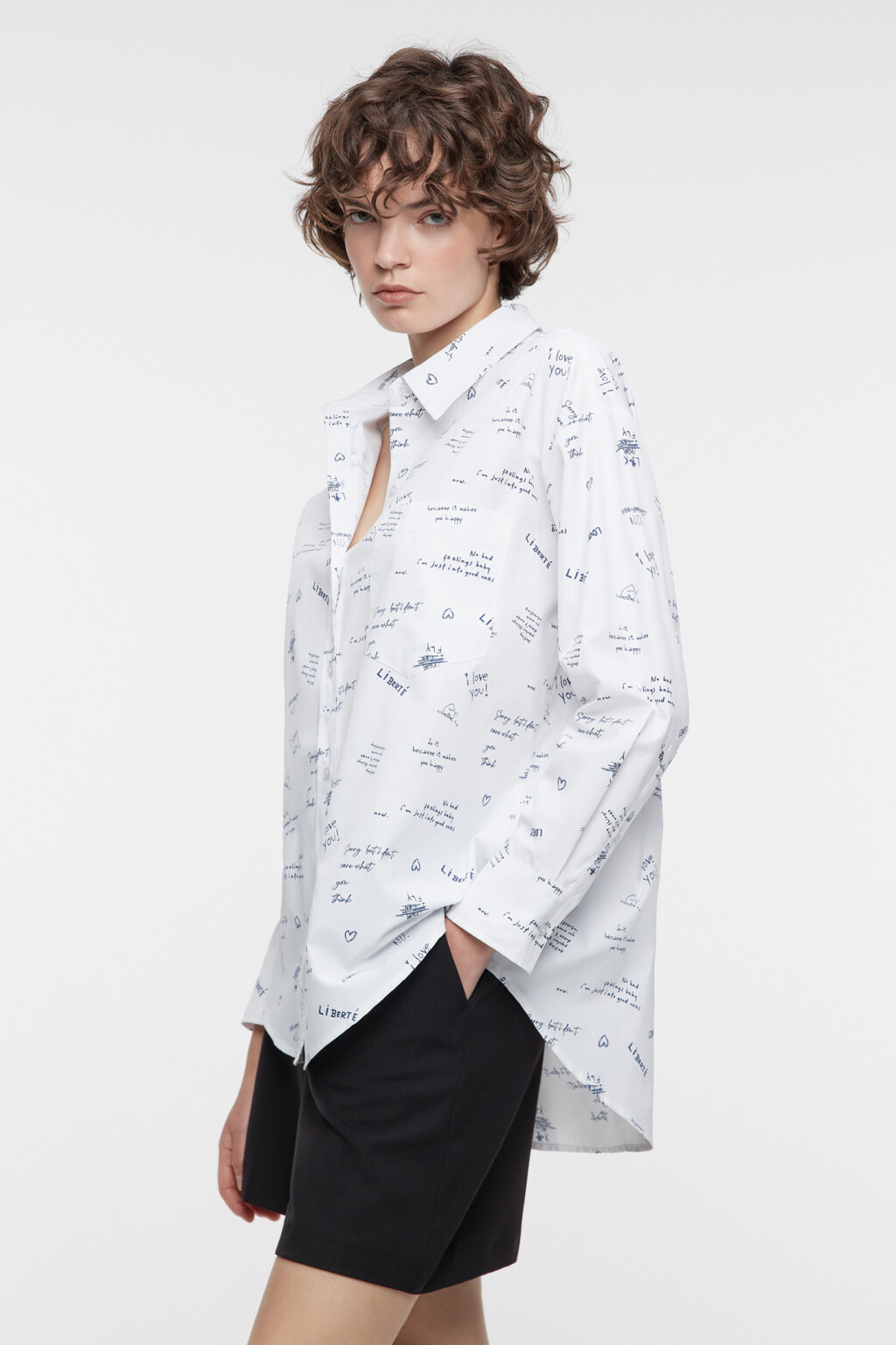 Рубашка oversize хлопковая с рисунками и надписями - цвет белый - 3