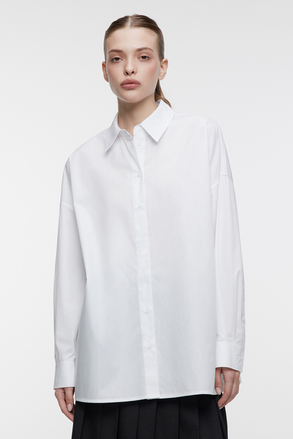 Рубашка-овершот хлопковая свободного кроя - цвет белый - 2