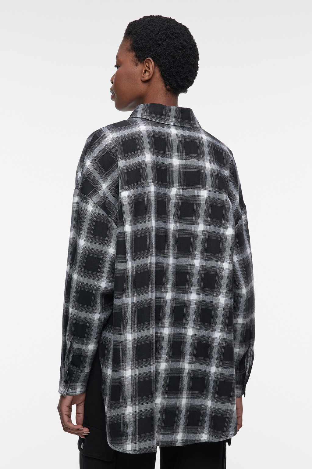 Рубашка oversize фланелевая с принтом в клетку - цвет черный - 4