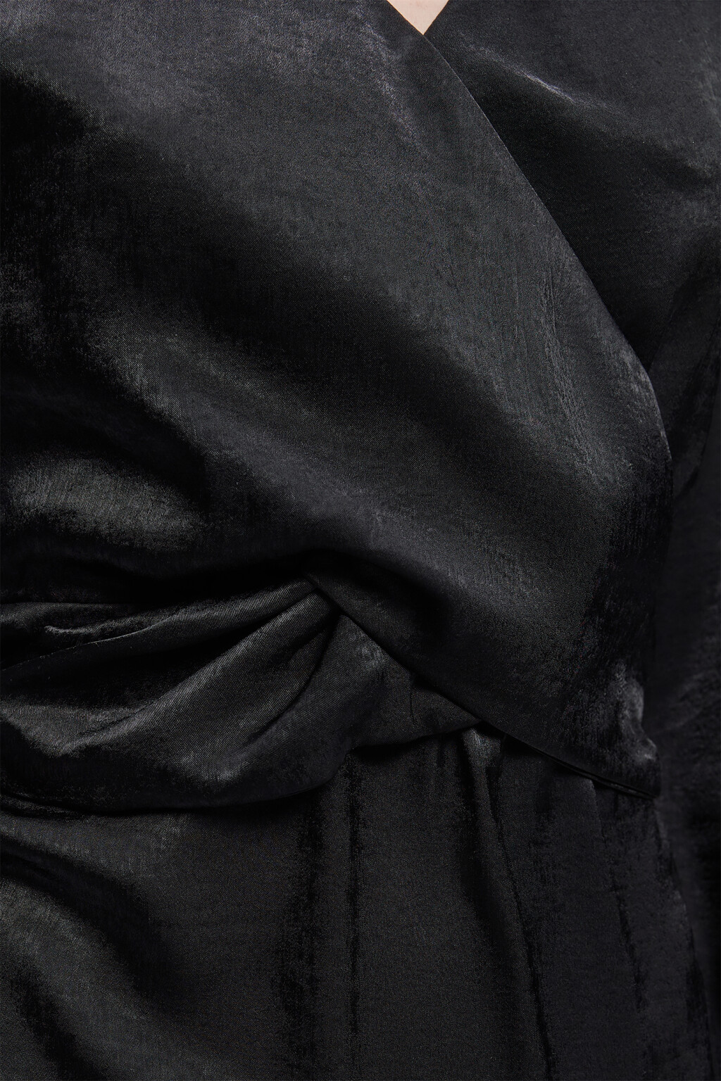 Платье А-силуэта миди с запахом на груди и завязками - цвет черный - 5