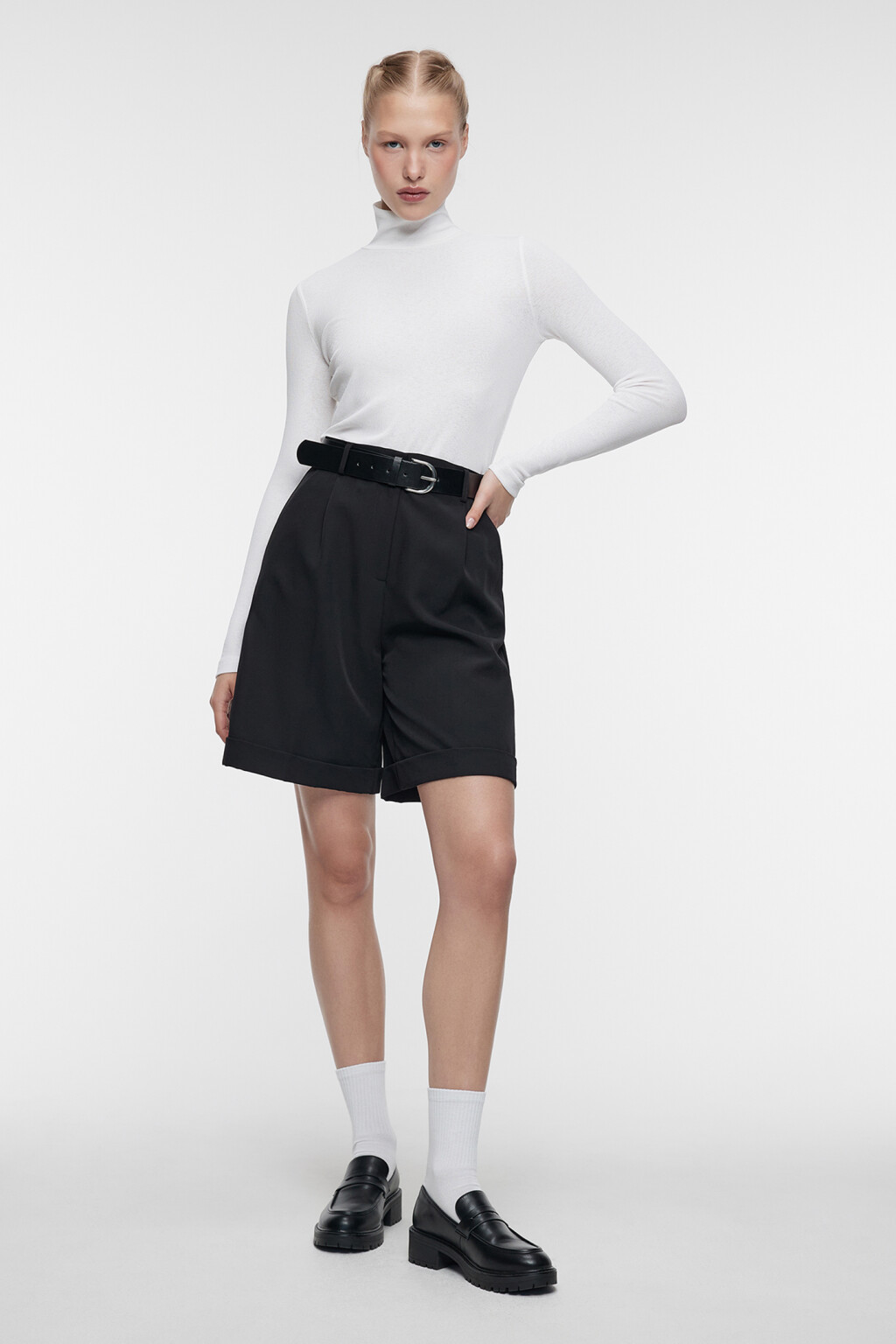 Водолазка в рубчик приталенная с воротником-стойкой - цвет белый - 4