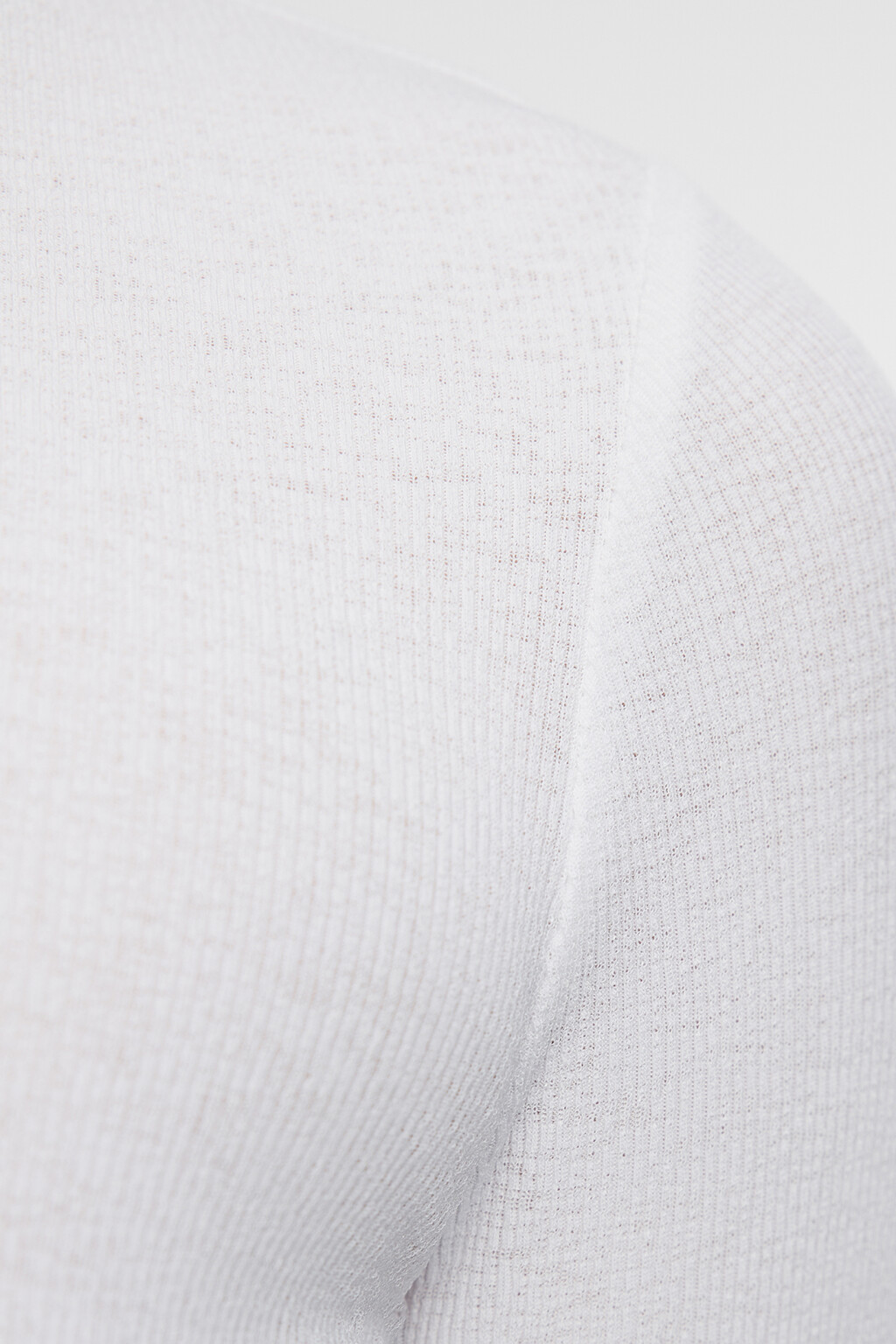 Водолазка в рубчик приталенная с воротником-стойкой - цвет белый - 6