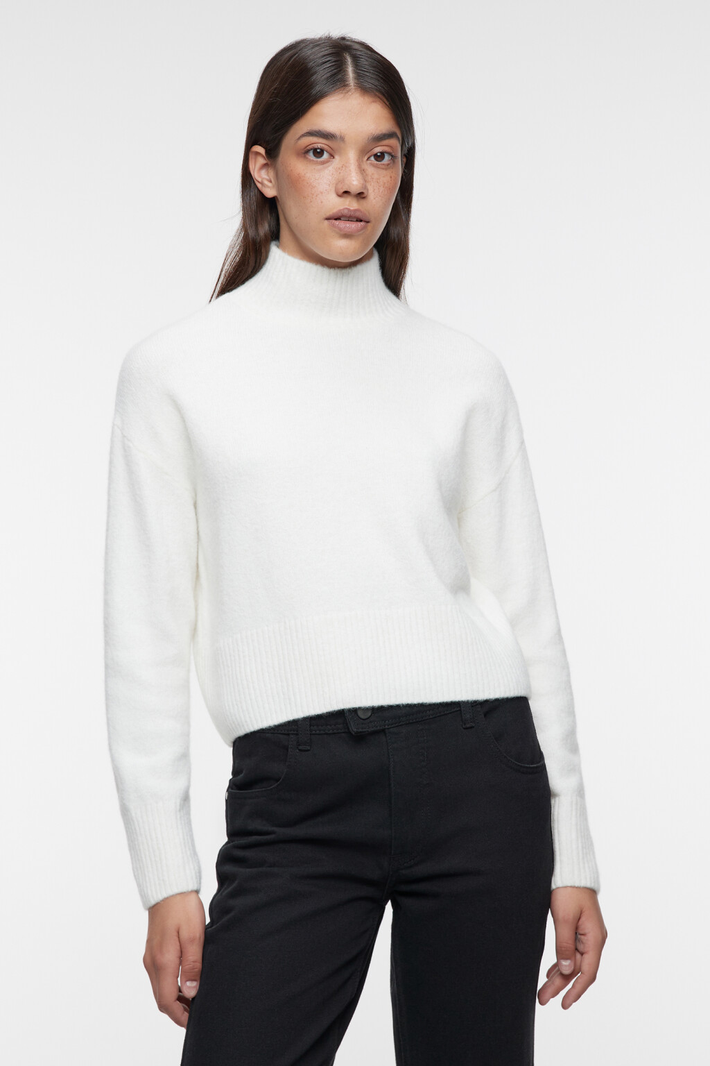 Свитер oversize вязаный с воротником-стойкой - цвет бежевый - 1