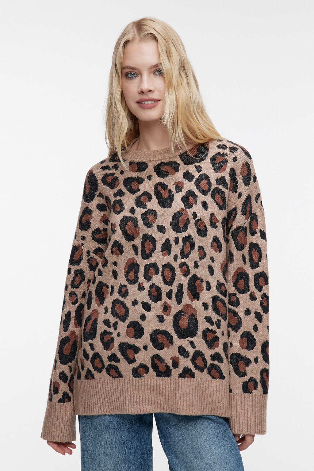 Свитер oversize вязаный с леопардовым принтом - цвет бежевый - 2