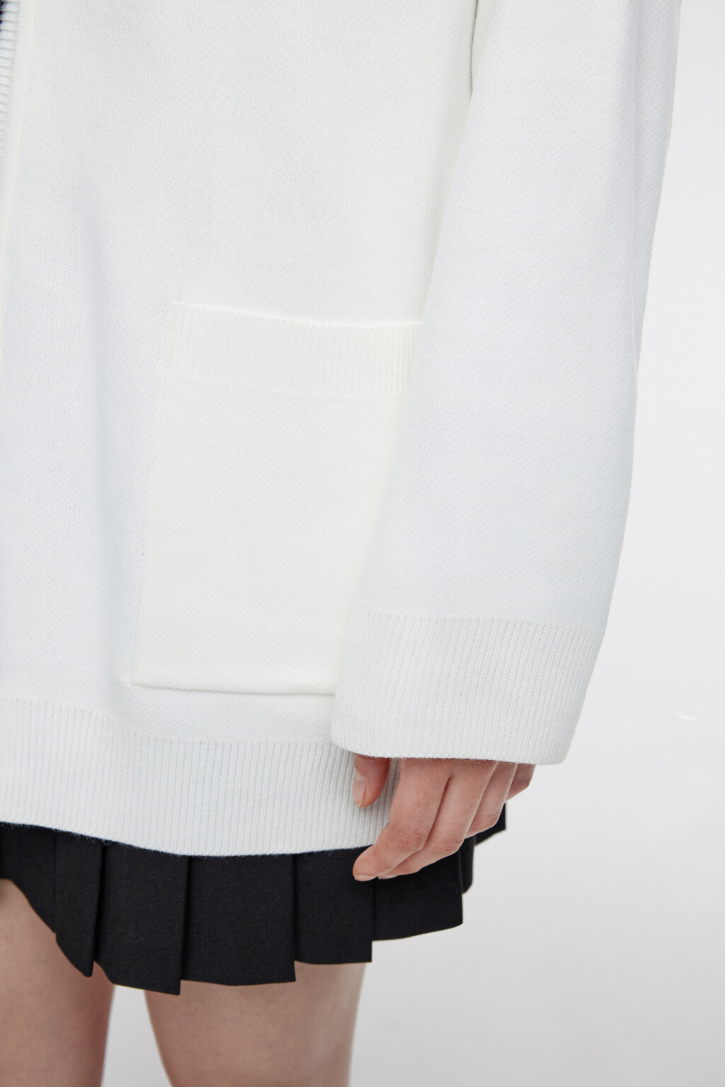 Кардиган oversize жаккардовый с карманами и нашивкой - цвет бежевый - 7