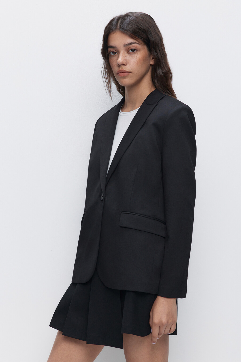 Пиджак прямой однобортный с карманами - цвет черный - 3
